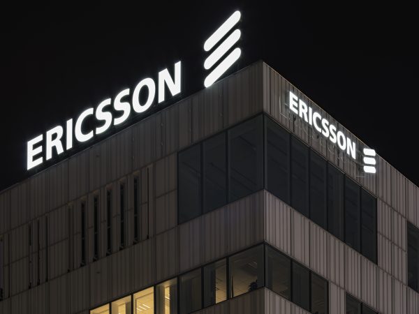 5G Ericsson Intel