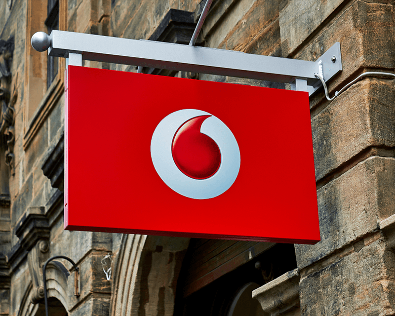 Vodafone SIM cambio intestatario subentro